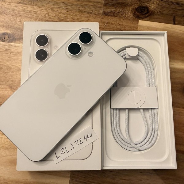 Apple iPhone 16 - Unlocked, 128 GB, White, A3081