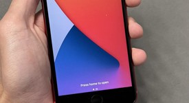 Fair
													Apple iPhone 8 Plus - Unlocked, Red, 64 GB, A1864, photo 4 of 5