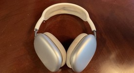 Used
													Apple AirPods Max - Silver, photo 1 of 2