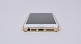 Good
													Apple iPhone SE 1st Gen 2016 - Unlocked, Gold, 16 GB, A1662, photo 4 of 8