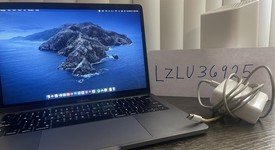 Good
													MacBook Pro 2017 (With Touch Bar) - 13" - I5, Gray, 256 GB, 8 GB, photo 4 of 9