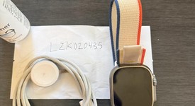 Good
													Apple Watch Ultra 49mm - Unlocked, Titanium, A2622, photo 2 of 5