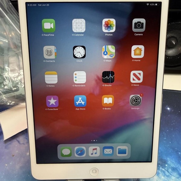 Apple iPad Mini 2 Retina - Wi-Fi, 16 GB, Silver