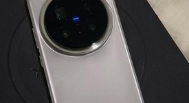 Good
													Vivo X200 Pro - Unlocked Non-US, Titanium, 256 GB, 12 GB, photo 3 of 11