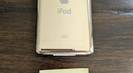 Good
													Apple iPod Classic 7th Gen 2009 - Silver, 160 GB, photo 2 of 3