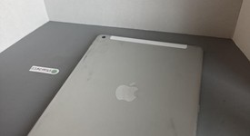 Fair
													Apple iPad 9th Gen - Unlocked, Silver, 64 GB, A2603, photo 4 of 5