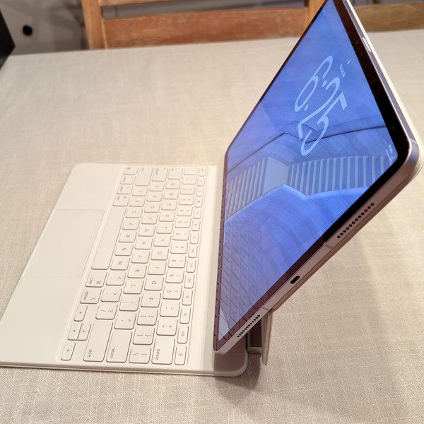 Apple iPad Air 13 inch (M3) 2025 - Unlocked, 1 TB, Purple