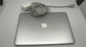 Fair
													MacBook Air 2014 - 13" - Silver, 256 GB, 4 GB, photo 2 of 8