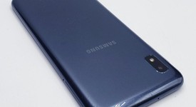 Good
													Samsung Galaxy A10e - Unlocked, Black, 32 GB, 2 GB, SM-A102U1, photo 4 of 5