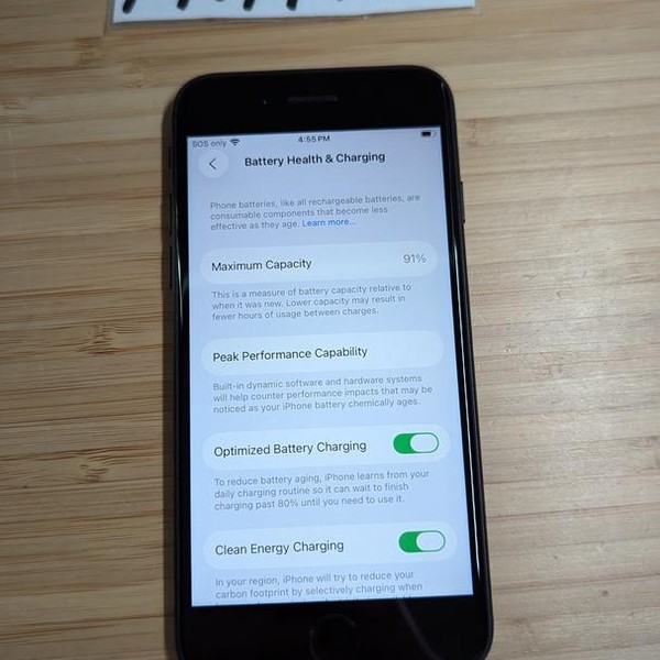 Apple iPhone SE 3rd Gen 2022 - Unlocked, 64 GB, Midnight, A2595