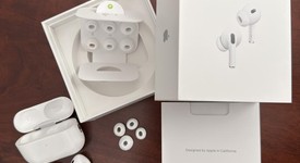 Used
													Apple AirPods Pro 2 - Lightning, photo 2 of 9