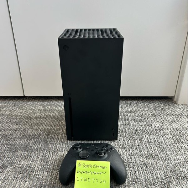 Xbox Series X (2020) - 1 TB, Black, standard