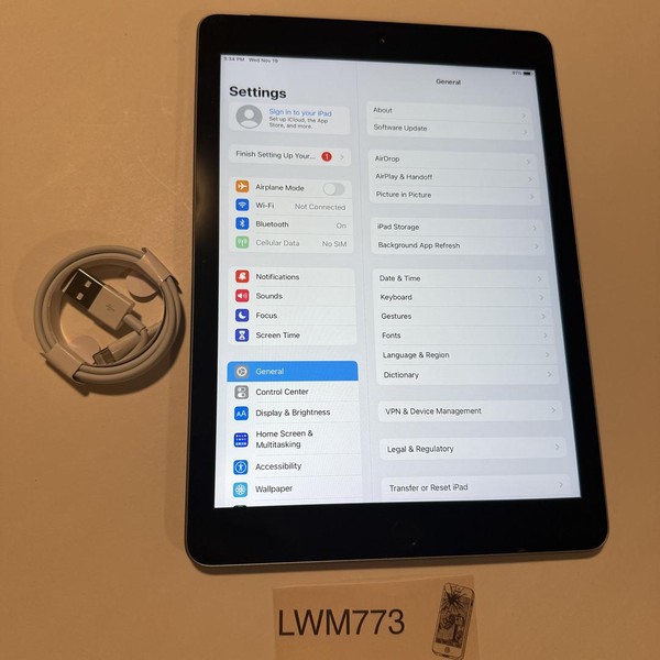 Apple iPad 6th Gen - Unlocked, 32 GB, Gray, A1954