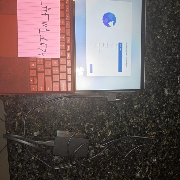 Microsoft Surface Pro 8 - 128 GB, Platinum, 8 GB, Intel Core i5