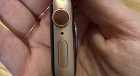 Fair
													Apple Watch Series 4 40mm - Unlocked, Gold, A1975 - Cellular, Aluminum, photo 5 of 8