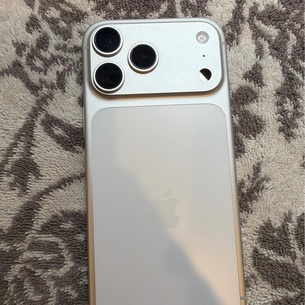 Apple iPhone 17 Pro Max - Spectrum, 256 GB, Silver, A3257