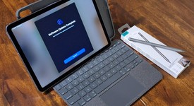 Good
													Apple iPad Air 5th Gen - Unlocked, Purple, 64 GB, A2589, photo 5 of 7