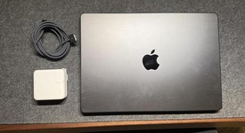 Mint
													MacBook Pro Late 2023 (M3) - 14" - Apple M3 Pro 11-core, Black, 512 GB, 18 GB, 14-core GPU, photo 4 of 8