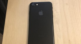 Mint
													Apple iPhone 7 - Verizon, Jet Black, 256 GB, A1660, photo 4 of 17