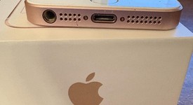 Good
													Apple iPhone SE 1st Gen 2016 - Xfinity, Rose Gold, 128 GB, A1662, photo 5 of 5