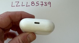 Used
													Apple AirPods Pro - Wireless Case, photo 3 of 6