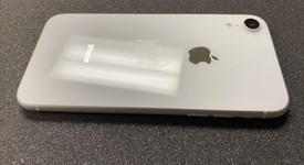Good
													Apple iPhone Xr - Sprint, White, 64 GB, A1984, photo 3 of 8