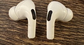 Used
													Apple AirPods Pro - MagSafe Case, photo 5 of 9