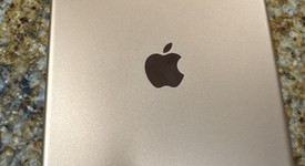 Good
													Apple iPad 8th Gen - Wi-Fi, Gold, 32 GB, A2270, photo 2 of 5