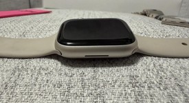 Good
													Apple Watch Series 8 45mm - Unlocked, Starlight, A2774 - Cellular, Aluminum, photo 3 of 5