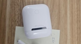 Used
													Apple AirPods 2nd Gen - Lightning Case, photo 1 of 5