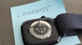 Mint
													Apple Watch Series 10 46mm - Verizon, Black, A3003 - Cellular, Aluminum, photo 3 of 10