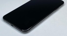Good
													Apple iPhone Xs Max - Unlocked, Gray, 64 GB, A1921, photo 2 of 7