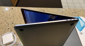 Good
													MacBook Pro 2016 (With Touch Bar) - 15" - Gray, 512 GB, 16 GB, photo 5 of 11