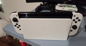 Mint
													Nintendo Switch - OLED - White, 64 GB, photo 3 of 5