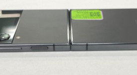 Fair
													Samsung Galaxy Z Flip4 5G - T-Mobile, Graphite, 128 GB, 8 GB, SM-F721U, photo 4 of 6