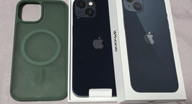 Mint
													Apple iPhone 13 - Unlocked, Midnight, 128 GB, A2482, photo 3 of 12