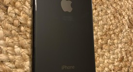 Mint
													Apple iPhone Xs - AT&T, Gray, 64 GB, A1920, photo 4 of 17