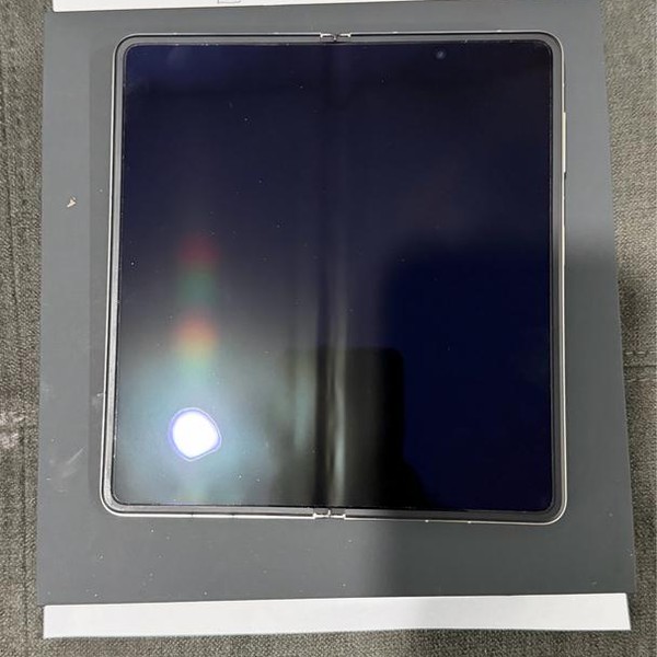 Honor Magic V5 - Unlocked Non-US, White, 512 GB, 16 GB