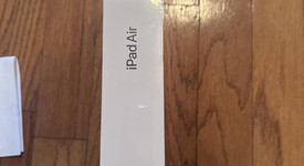 New
													Apple iPad Air 5th Gen - Wi-Fi, Gray, 64 GB, A2588, photo 4 of 8