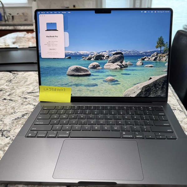 MacBook Pro 2024 - 14 inch - 1 TB, Space Black, 64 GB, Apple M4 Max 16-core