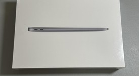 New
													MacBook Air 2020 - 13" - Apple M1, Gray, 256 GB, 8 GB, photo 1 of 4