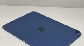 Mint
													Apple iPad 10th Gen - Unlocked, Blue, 64 GB, A2757, photo 3 of 5