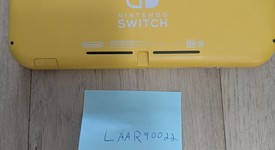 Good
													Nintendo Switch Lite - Yellow, photo 5 of 11