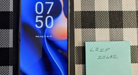Mint
													Motorola Razr (2025) - Verizon, Blue, 256 GB, 8 GB, photo 2 of 10