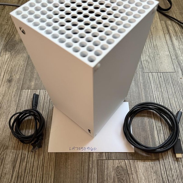 Xbox Series X (2020) - 1 TB, Robot White, All-Digital