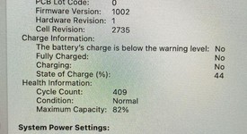 Good
													MacBook Air 2020 - 13" - Apple M1, Gold, 256 GB, 8 GB, photo 2 of 12