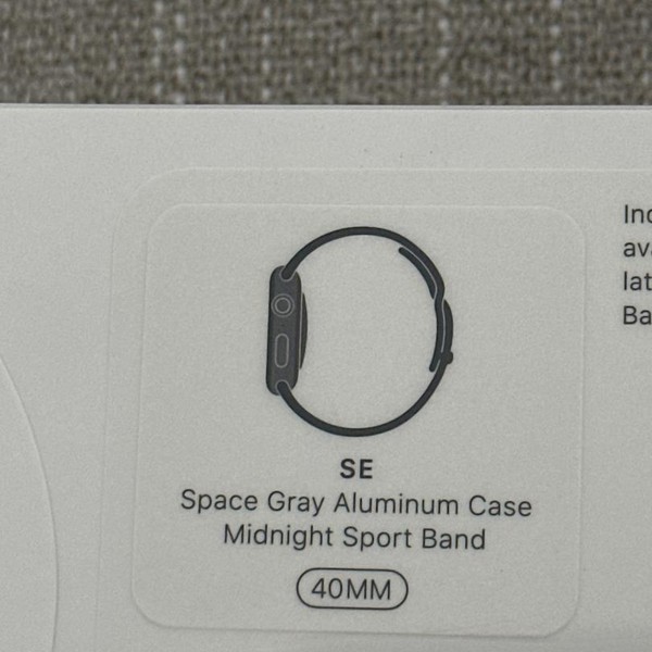 Apple Watch SE (1st Gen) 40mm - Gray, A2351 - GPS, Aluminum