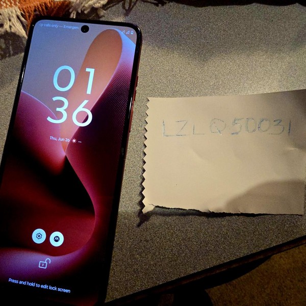 Motorola Razr Ultra (2025) - Unlocked, 512 GB, PANTONE Rio Red, 16 GB