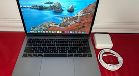 Good
													MacBook Air 2019 - 13" - I5, Gray, 128 GB, 16 GB, photo 1 of 9