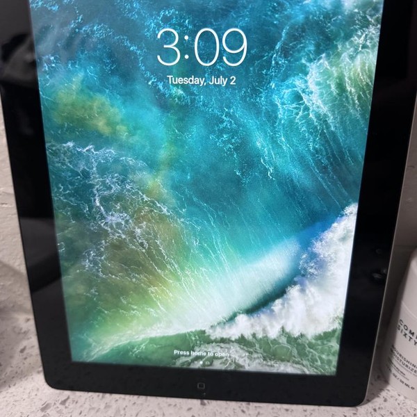 Apple iPad 4 - Unlocked, 16 GB, Black